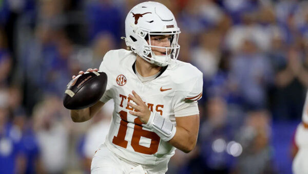 Will Arch Manning stay at Texas next year to avoid the Browns?