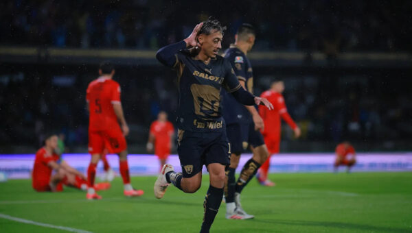 Late goal earns Pumas a tie against Necaxa