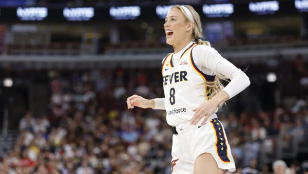 Sophie Cunningham Calls DiJonai Carrington “Hell of a Player,” Defends Stephanie White