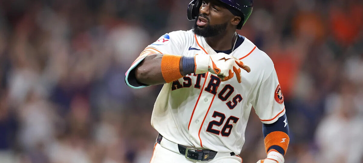 Rally Comes Up Short as Astros Fall 3-2 to Padres in San Diego