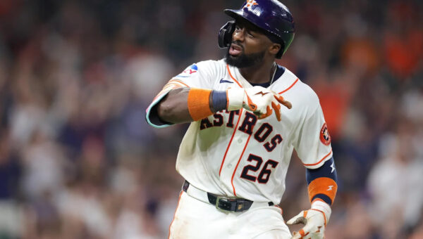 Rally Comes Up Short as Astros Fall 3-2 to Padres in San Diego