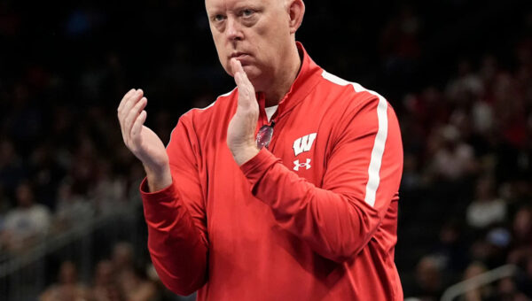 Wisconsin-Kentucky, Louisville-Texas A&M live updates at AVCA First Serve