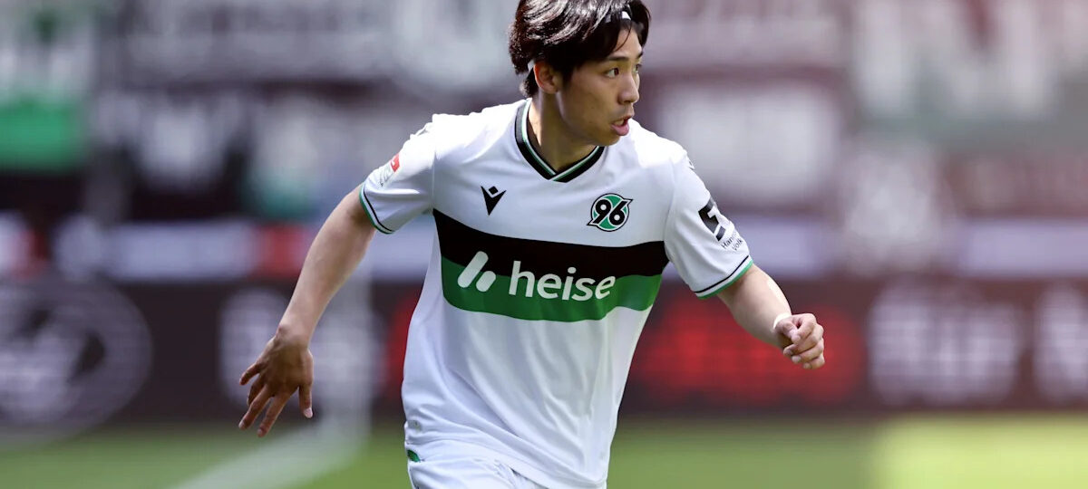 Japanese winger Yokota joins Rangers from Hannover