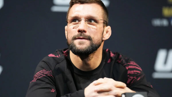 LIVE! Watch UFC Vegas 120 Post-Fight Presser