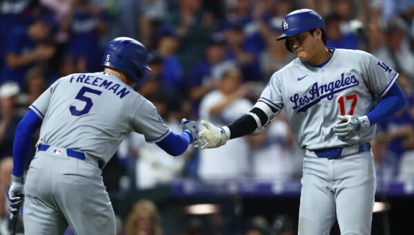 Dodgers bats come alive in blowout win at Coors Field