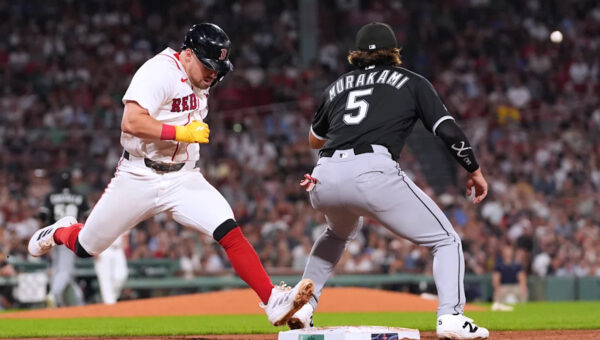 Durbin’s RBI single in the 13th inning caps Red Sox's 12-11 win over the White Sox