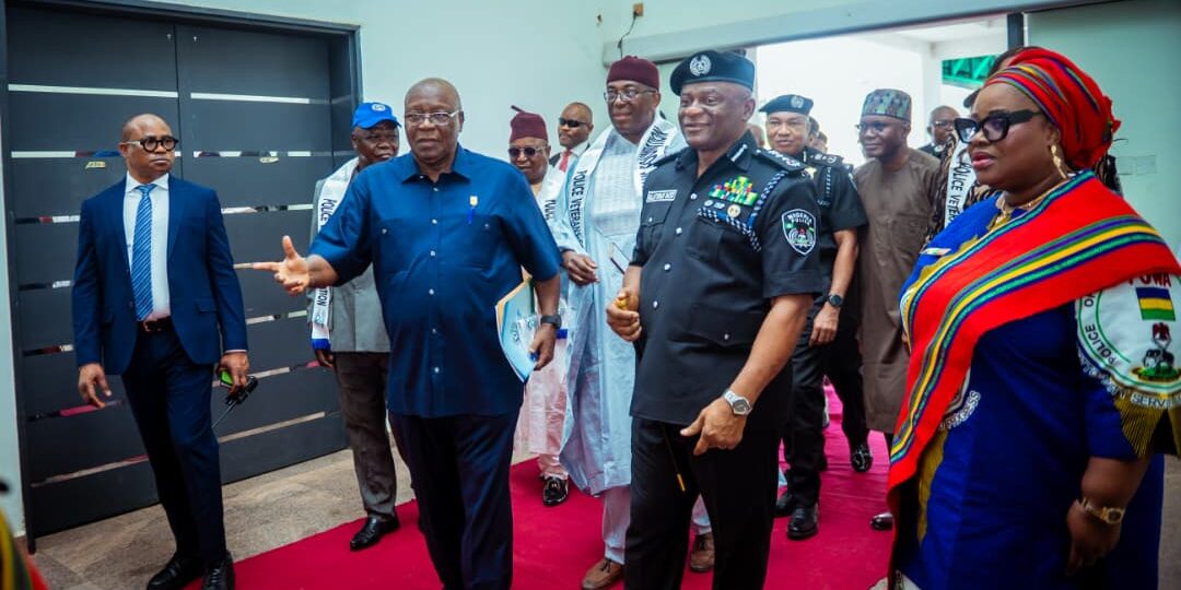 Solomon Arase: IGP Disu pays tribute to late ex-Inspector-General of Police