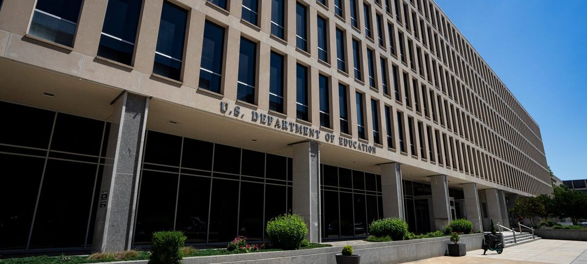 Student-loan borrowers are facing payment errors and customer service delays. A new federal report offers a solution.