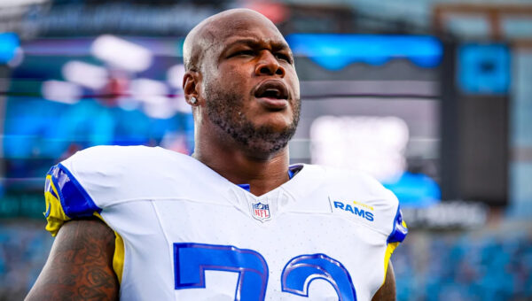 Commanders sign OT D.J. Humphries to a one-year deal