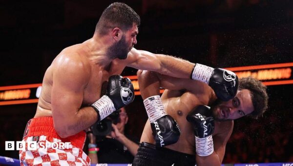 Itauma punches himself out against Hrgovic in world-title fight