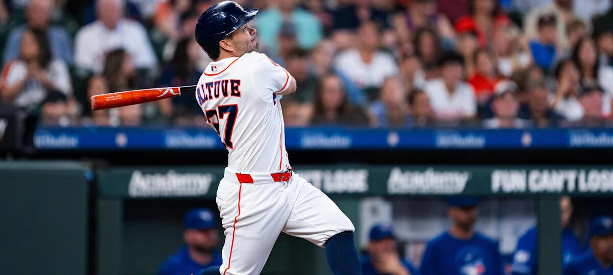 Astros Blow 3-0 Lead, Opportunities in 5-4 Loss to Blue Jays in 10