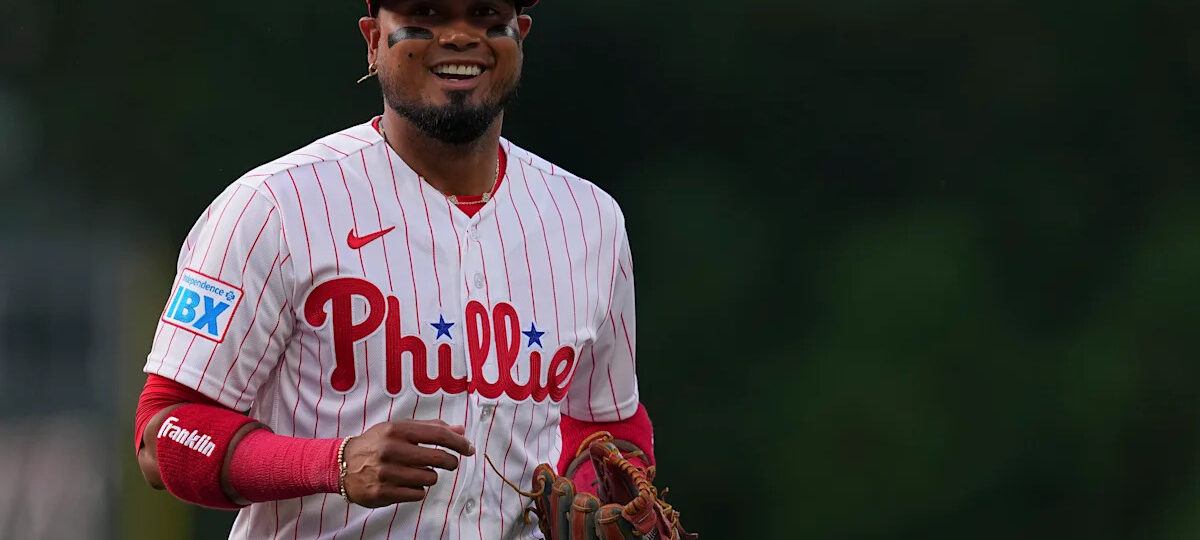 Phillies 2B Luiz Arráez knocks RBI single in first at-bat of debut