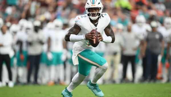 Dolphins' Malik Willis has impressive start, Marcus Mariota injured as Commanders win 20-7