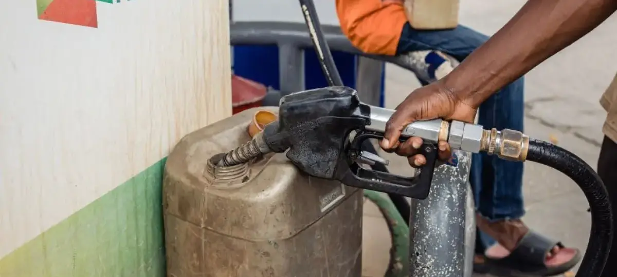 Fuel price reduction: Nigerians dump NNPCL, other filling stations