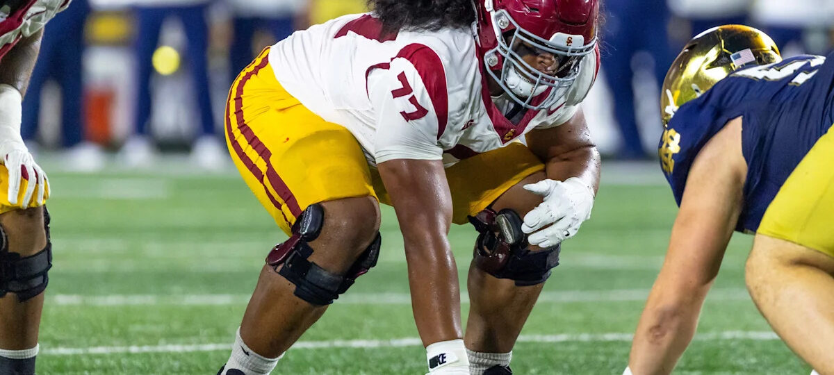USC offensive lineman Alani Noa named to Outland Trophy Watch List