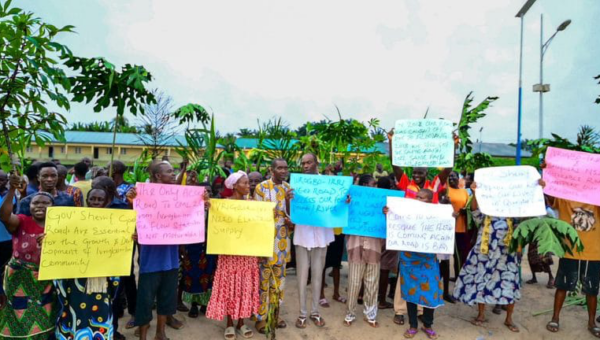 Delta community protest bad road, 15-year power outage