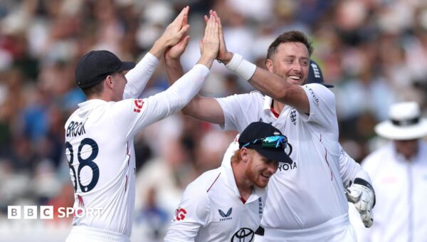 Seam quartet puts England on verge of series win