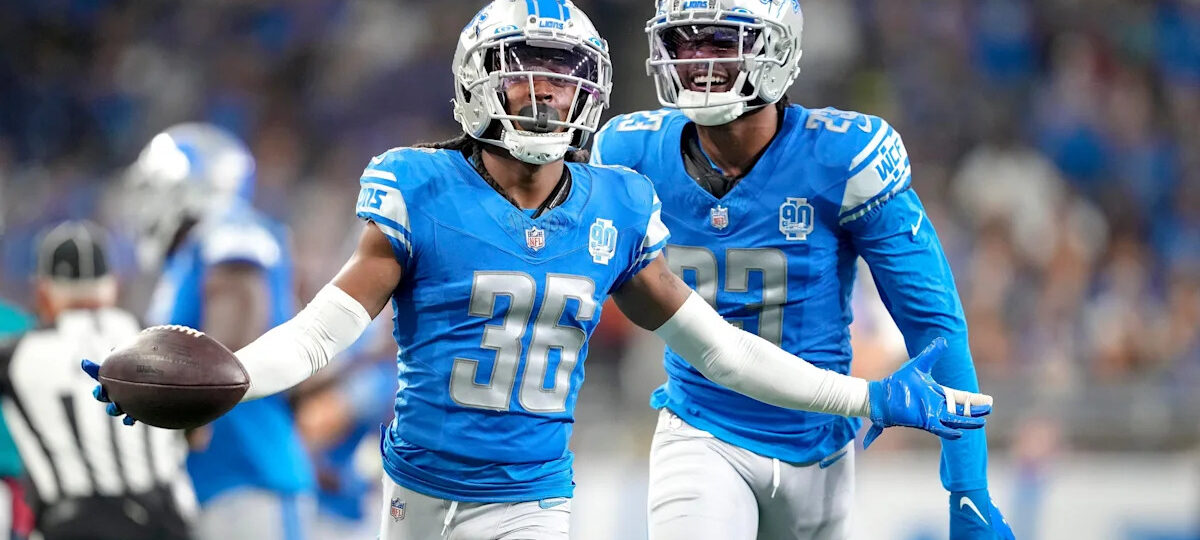 Rams place 2 on IR, sign 2 more to the roster