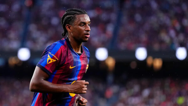Alejandro Balde left out of Barcelona squad for La Liga opener against Elche