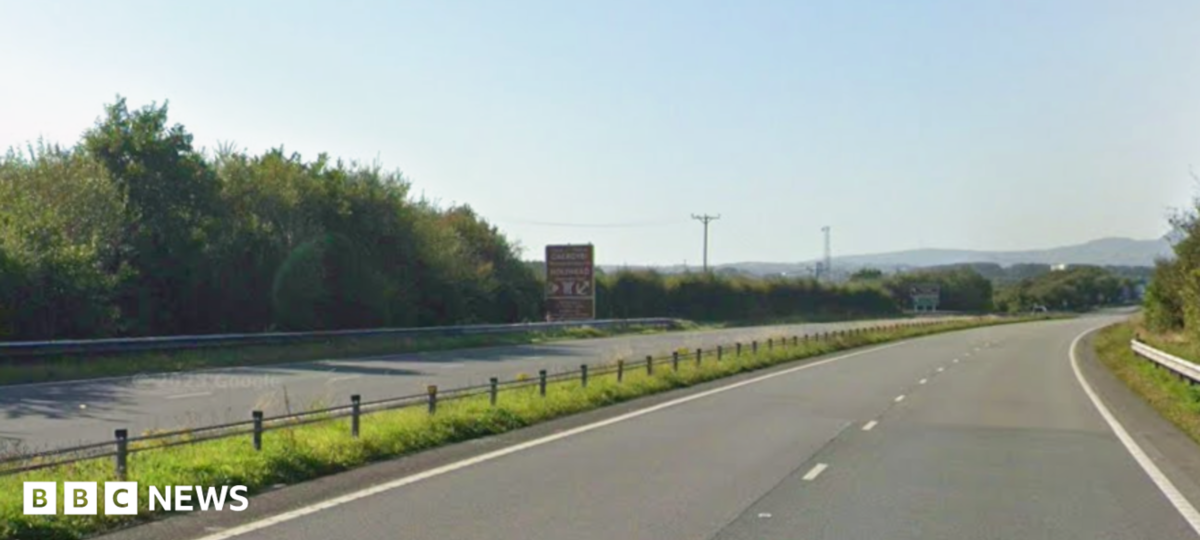 One arrest after police stop taxi being driven wrong way down dual carriageway