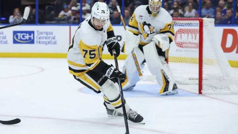 Bruins Teammates Stumble Into Hilarious Housing Situation