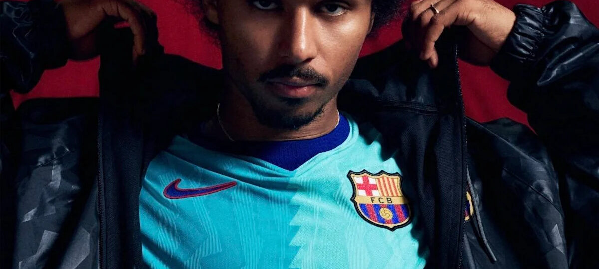 Barça unveil their new third kit