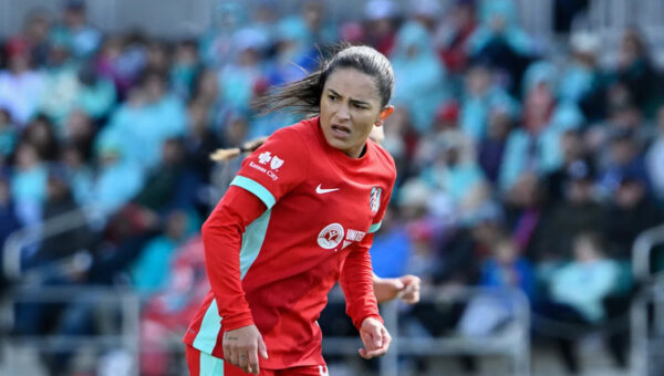Jacobs' stoppage-time goal gives the Courage a 4-3 win over the Spirit