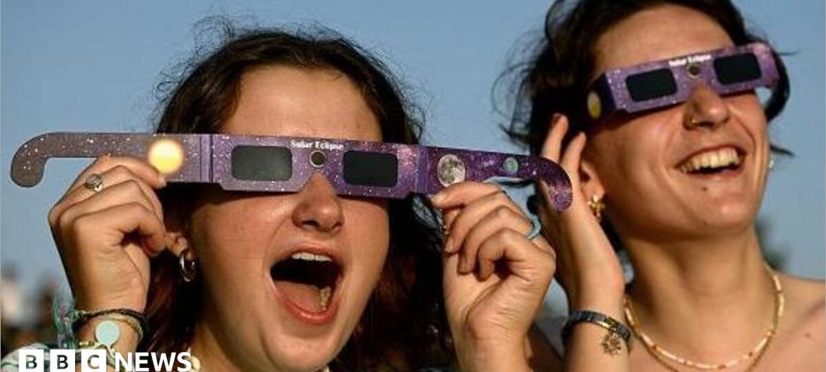 The key signs you may have damaged your eyes by looking at the eclipse