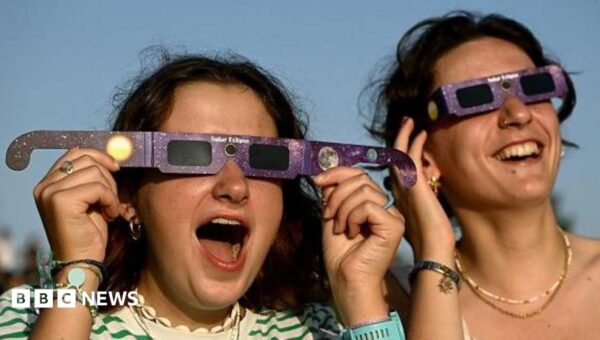 The key signs you may have damaged your eyes by looking at the eclipse