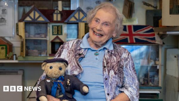 The 101-year-old who created a dolls’ house museum with her childhood toys