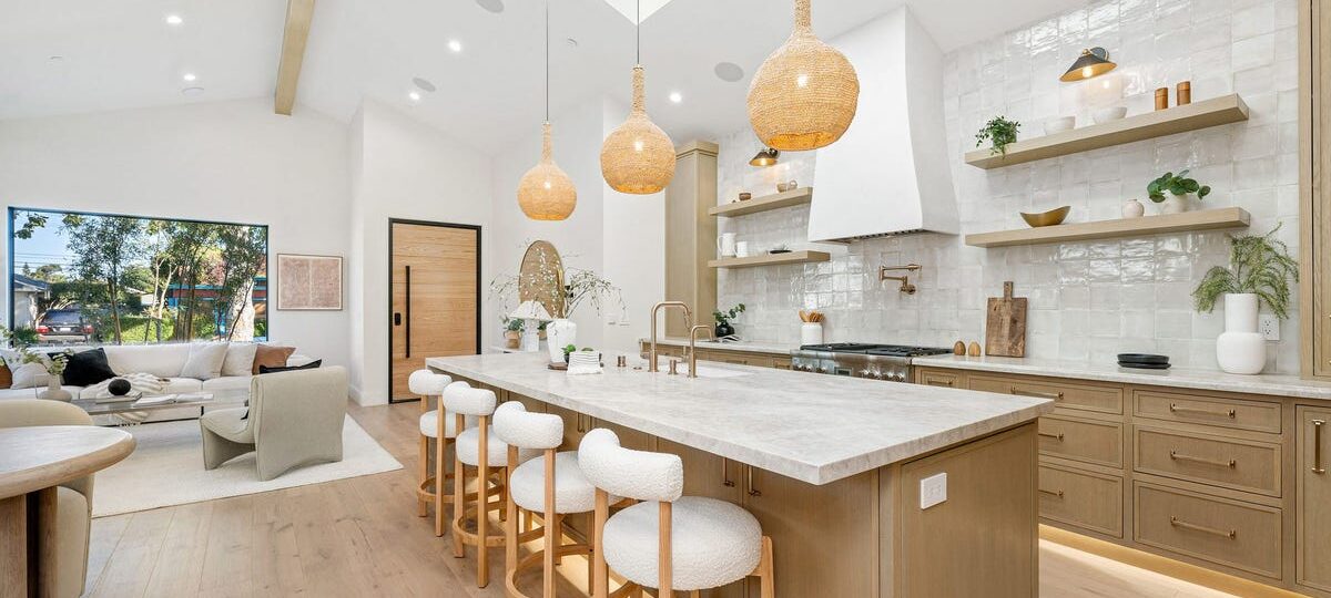 12 things a seasoned interior designer would never have in her own home