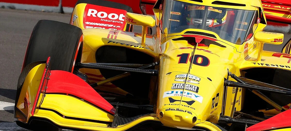 Alex Palou crashes in Markham qualifying after rare IndyCar mistake