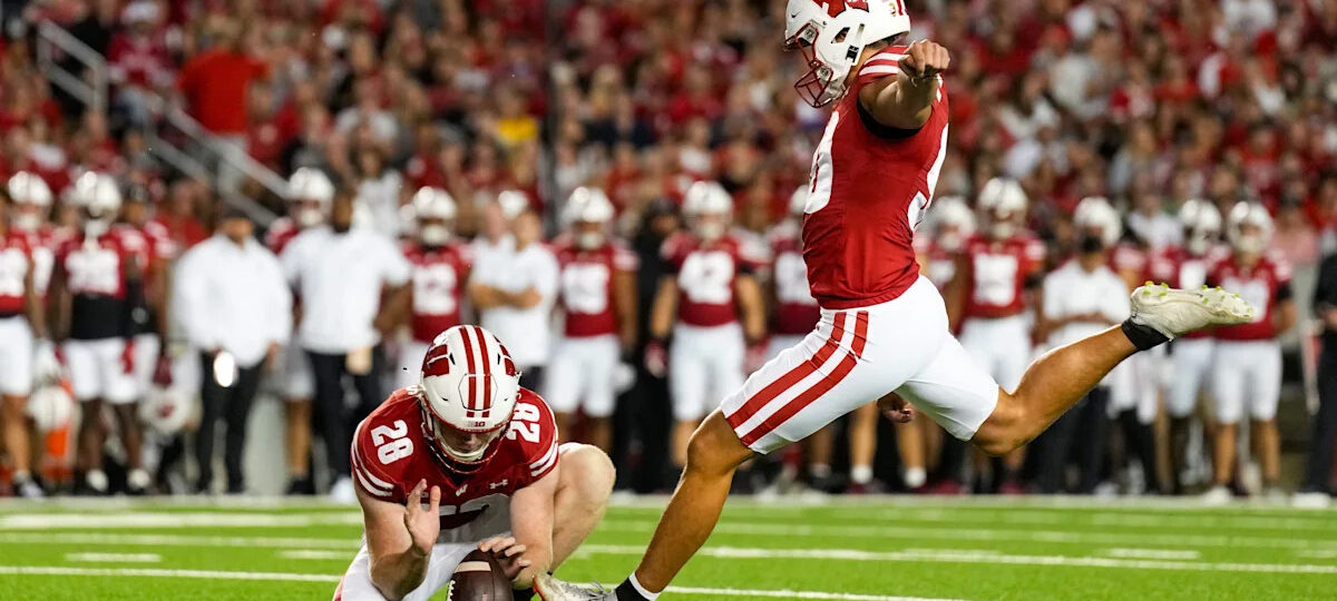Report: Former Wisconsin kicker eyes return to college football