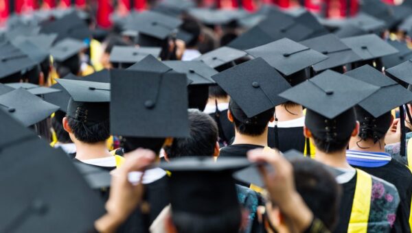 Some student-loan borrowers mistakenly received past-due notices. Correction emails are coming.