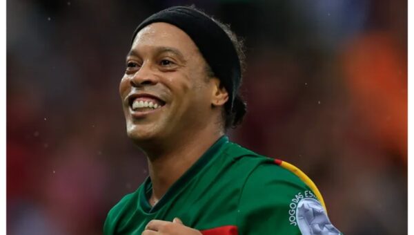 Transfer: Ronaldinho returns to playing football, joins new club