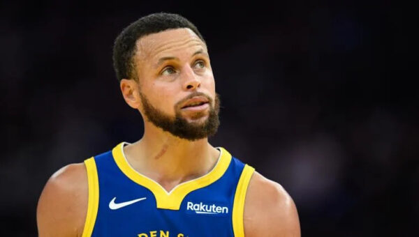 Warriors owner uses one word to describe Stephen Curry trade rumors