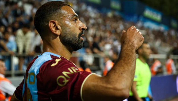 Ecstasy in the stadium: Salah enjoys dream home debut