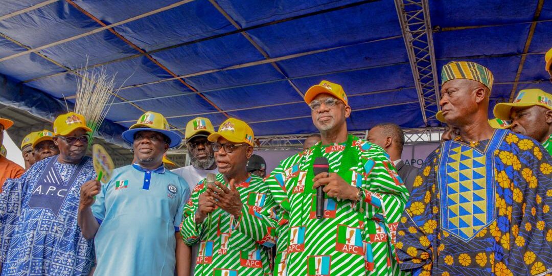 2027: Abiodun receives thousands of PDP, ADC defectors into APC, mobilises Ogun East