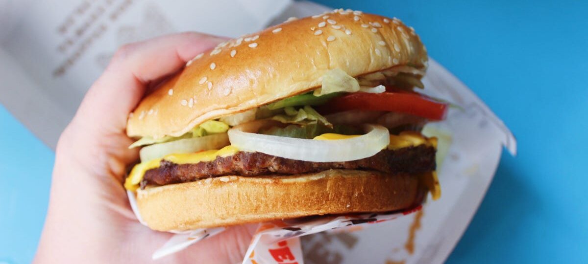 I tried Burger King's upgraded Whopper, which the chain says is helping drive sales. I can see why.