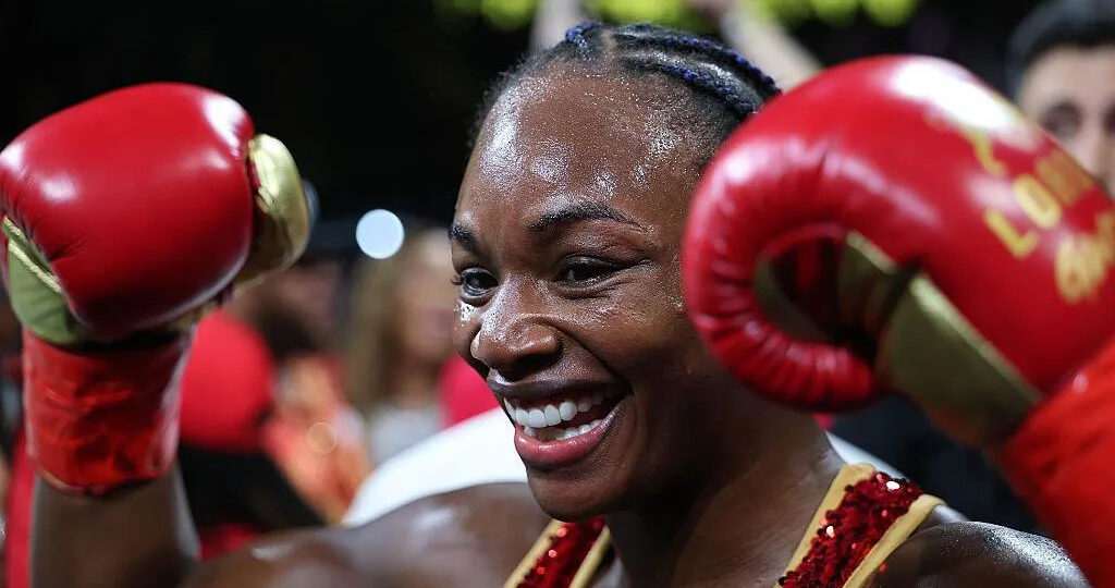 Shields eyes Price after dominant middleweight return