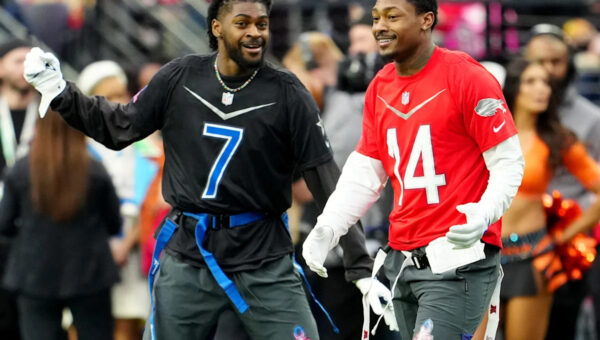 Commanders’ Dan Quinn reveals text message he received after signing Stefon Diggs