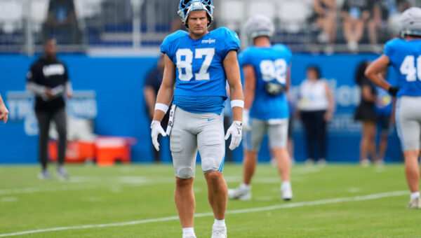 Lions TE Sam LaPorta injures hip, coach Dan Campbell doesn't expect it to be long-term injury