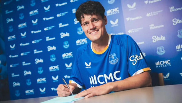 Everton strengthen midfield with Christian Nørgaard