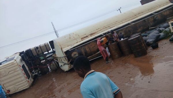 Residents scoop diesel after tanker accident in Kaduna