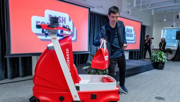 DoorDash is paying people to load its delivery robots. It points to a shortcoming of automation