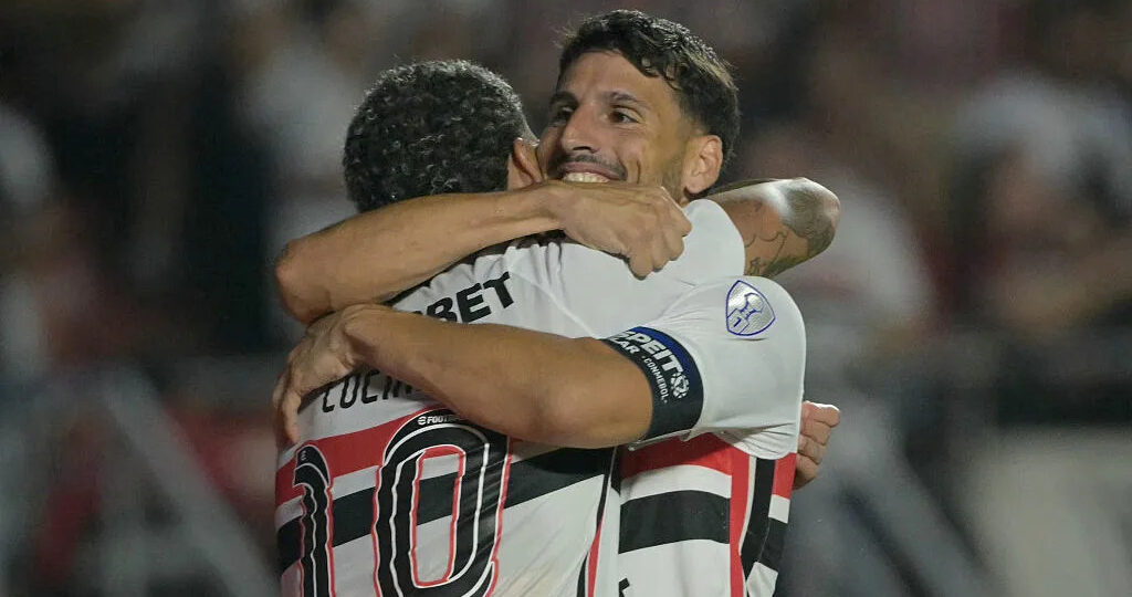 São Paulo end drought, knock out Bolívar, face Boca next