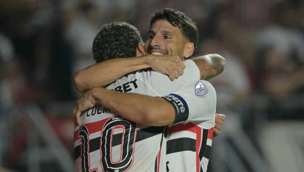 São Paulo end drought, knock out Bolívar, face Boca next