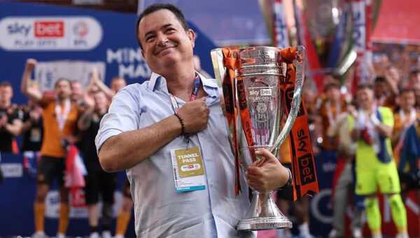 Owner Illicali posts 'upgraded version' of transfer targets