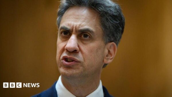 Miliband calls on US to re-open Strait of Hormuz as he meets Rubio