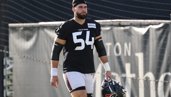 49ers make trade with Texans for desperately needed O-line help